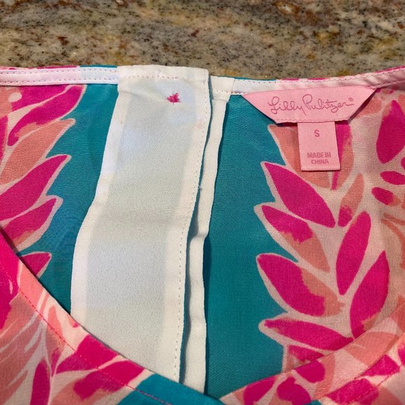 Lilly Pulitzer Iona Silk Shell Tropical Dreams - Small - Picture 11 of 16